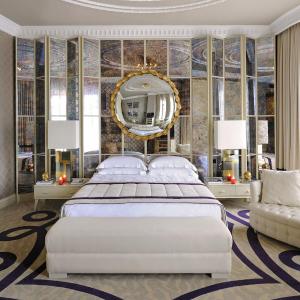 Executive Suite with Square View