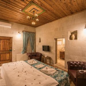 Deluxe Double Stone Room with spa bath