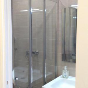 Deluxe Quintuple Room with Private Bathroom