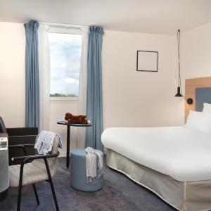 Standard Double Room with Single Sofa Bed