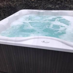 One Bed Ground Floor Apartment with Outdoor Hot Tub (Not Pet Friendly) Kittiwake
