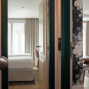 Family Communicating Rooms
