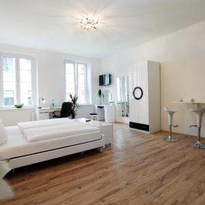 Apartment (1 Adult)