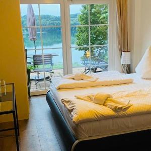 Double Room with Lake View