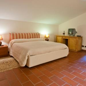 One-Bedroom Apartment (2 Adults + 2 Children) - Attic