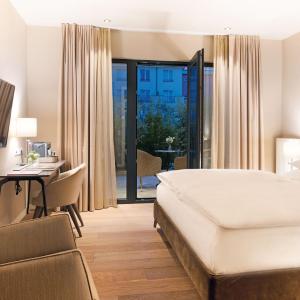 Deluxe Single Room