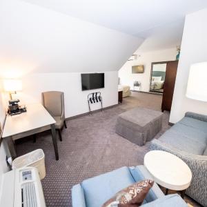 Suite with Spa Bath
