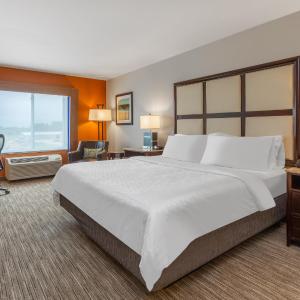 King Room - Hearing Accessible - Non-Smoking