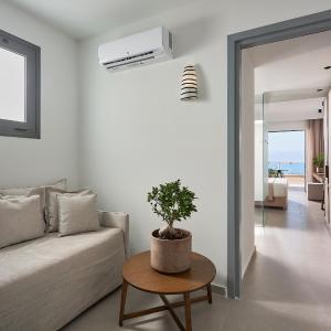 Deluxe Suite with Sea View