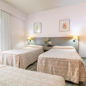 Twin Room with Extra Bed (3 Adults)