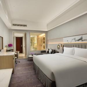 Premium King Room with River View