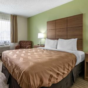 Queen Room - Disability Access/Smoking