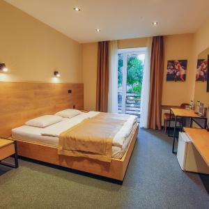 Deluxe Double or Twin Room with Balcony