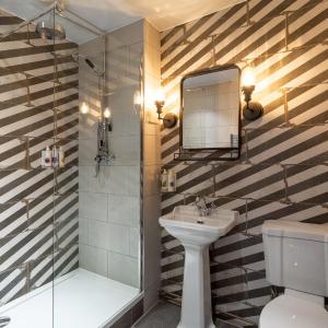 Deluxe Double Room with Extra Bed
