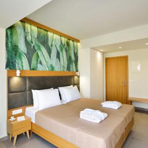 One-Bedroom Suite with terrace and sea view