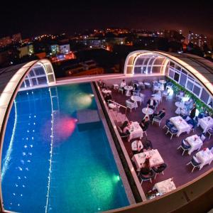 Deluxe King Suite