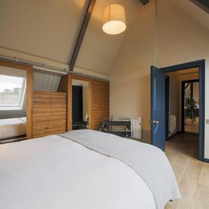 Attic Flat – luxury one bed apartment