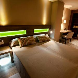 Double or Twin Room (2 Adults + 1 Child)