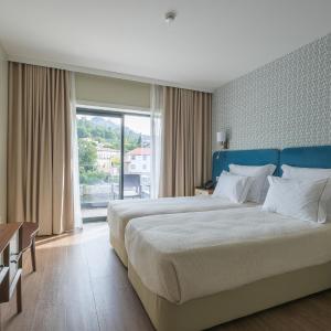 Deluxe Double or Twin Room with River View