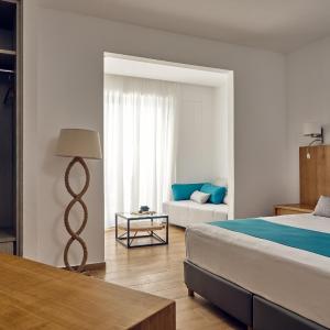 SeaSide Honeymoon Suite with Private Pool - Euphoria