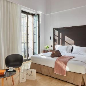 Double or Twin Room (1-2 Adults)