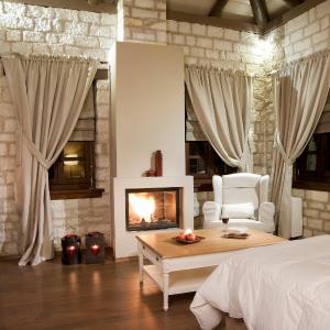 Junior Suite with Fireplace and Forest View