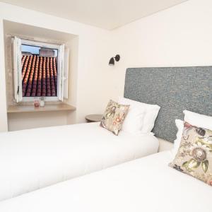 Deluxe One-Bedroom Apartment