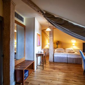 Double or Twin Room Comfort