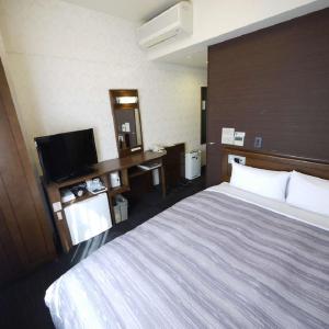 Double Room with Small Double Bed - Non-Smoking - Cleaning Every 3 Days