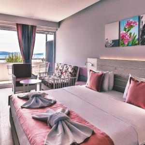 Double Room with Balcony and Sea View