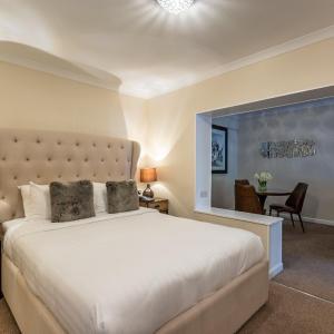 Junior Suite with Hot Tub