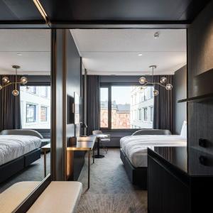 Premium King Room - Club Lounge Access