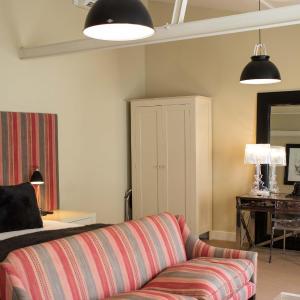 Luxury King Room