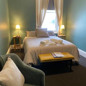 Double Room with Shared Bathroom