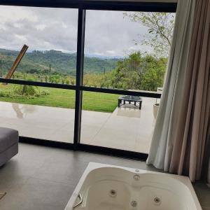 King Room with Spa Bath