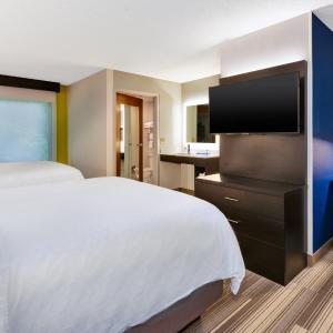Queen Suite with Two Queen Beds and Sofa Bed