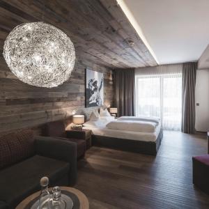 Wellness Suite with Jacuzzi and Infrared Cabine