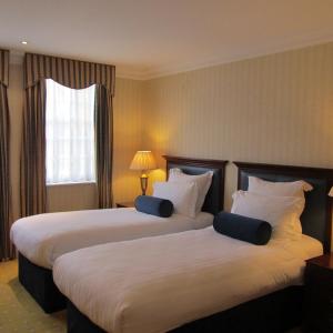 Standard Twin Room - Non-Smoking