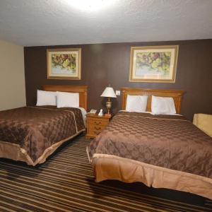 Queen Room with Two Queen Beds - Smoking