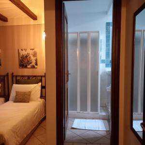 Standard Single Room with Shower