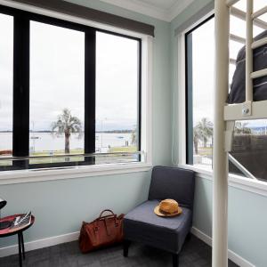 12 Bed dorm Mixed Shared Bathroom with Seaview