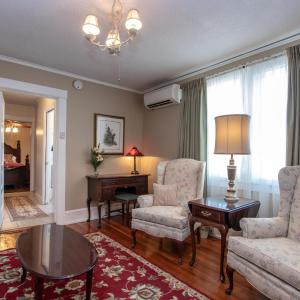 Queen Suite