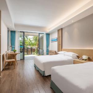 Garden Triple Room