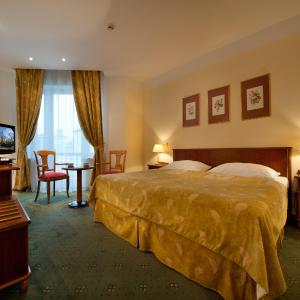Family Two-Bedroom Suite (4 Pax)