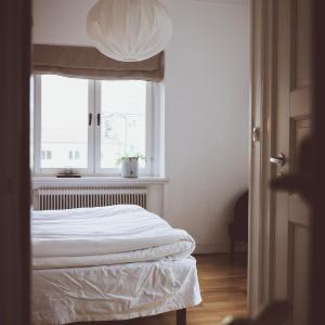 Budget Double Room with small bathroom
