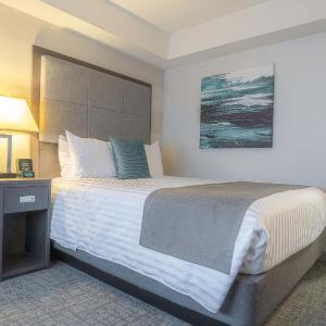Small Queen Room