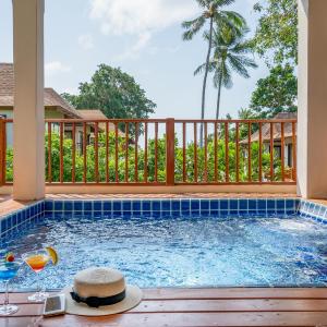 Deluxe Room with Plunge Pool