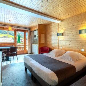 Comfort Double Room (2 Adults + 1 Child )
