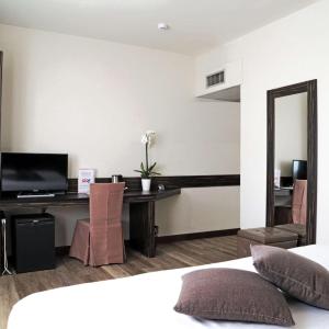 Classic Queen Room