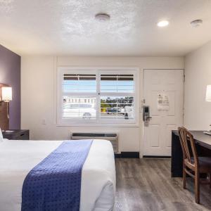 Queen Room - Accessible/Non-Smoking